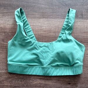 Vuori Blue/Green Sports Bra